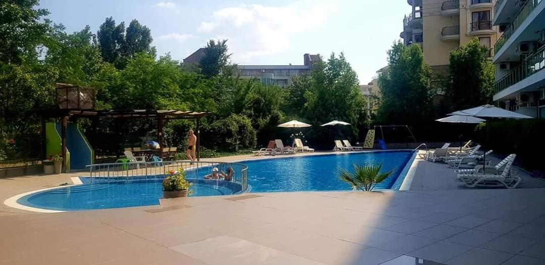 Family Apartments In Solmarin ซันนีบีช ภายนอก รูปภาพ