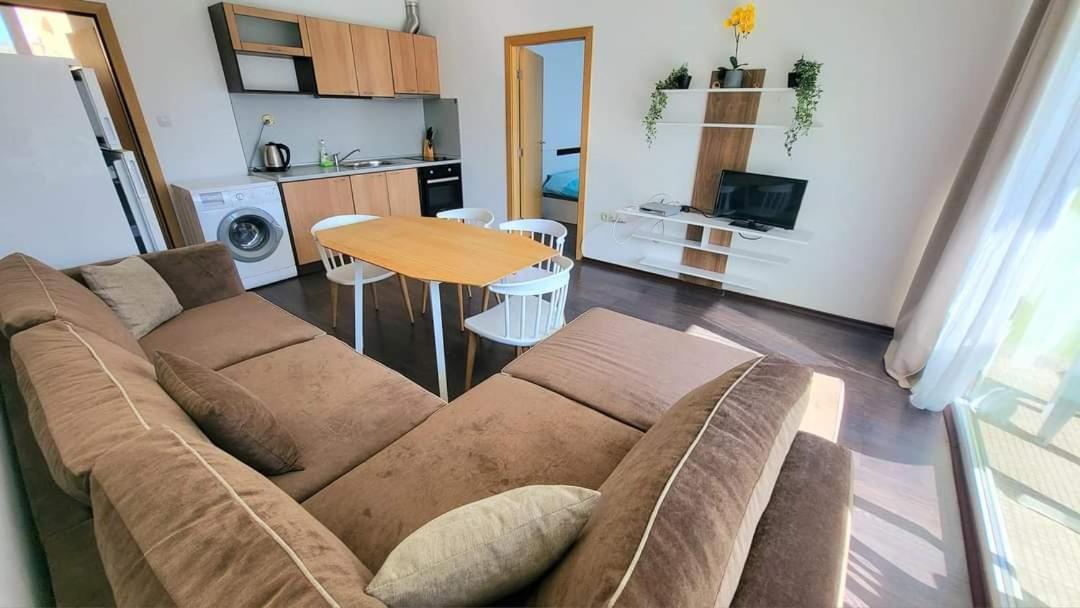 Family Apartments In Solmarin ซันนีบีช ภายนอก รูปภาพ